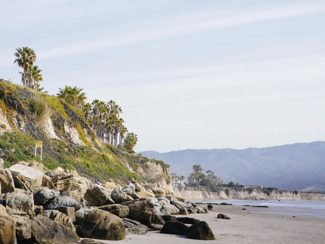 A view of the beach cliff